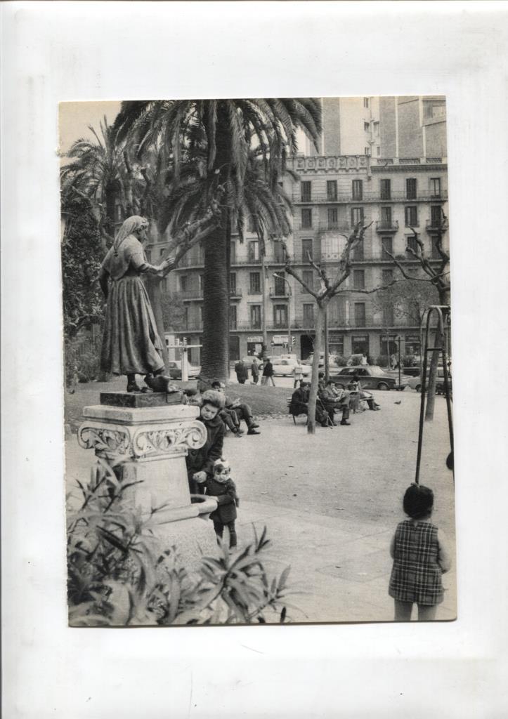 50 racons de Barcelona lamina 44: Plaza del Doctor Letamendi