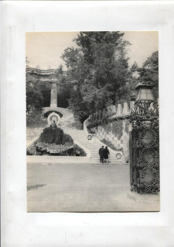 50 racons de Barcelona lamina 46: Entrada al Parque Guell