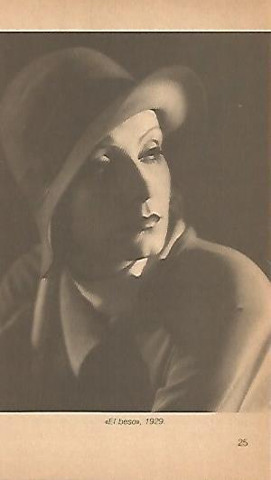 LAMINA 16009: Greta Garbo en El beso, 1929