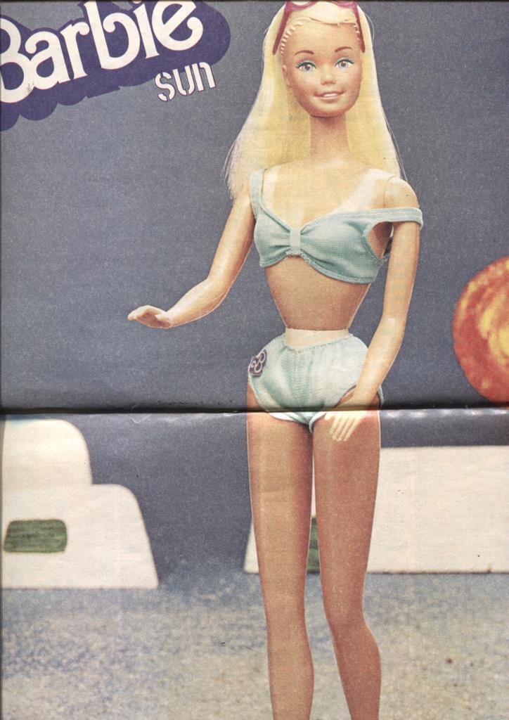 Bruguera: Super Lily numero 54: poster central 26,5 x 37 cm de Barbie sun