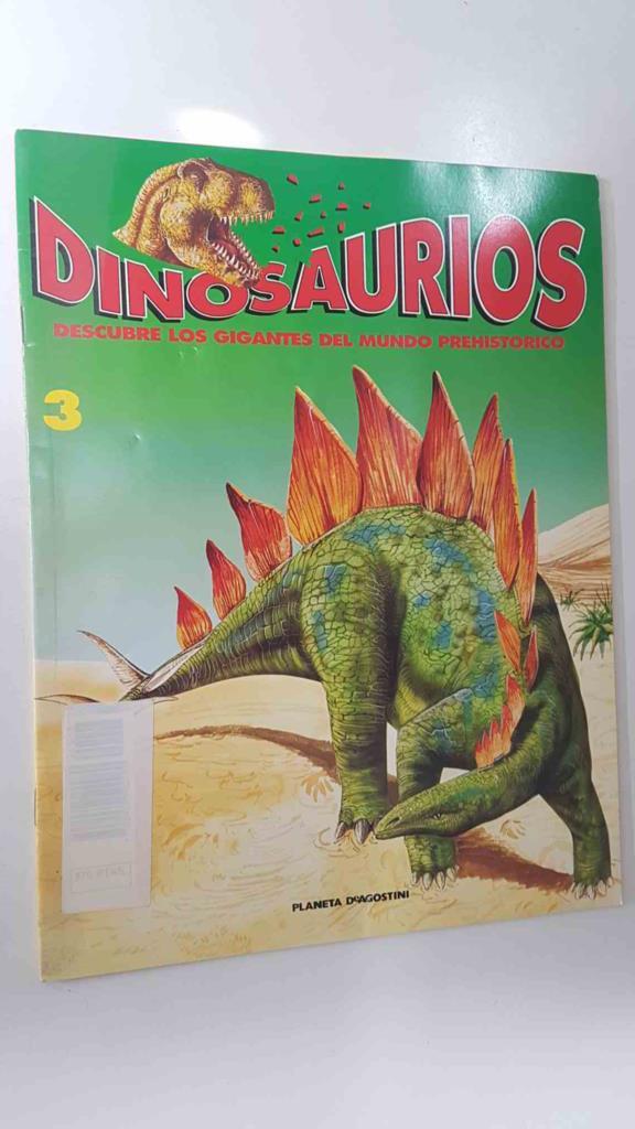 Dinosaurios fasciculo num 3 vol. 1 - Stegosaurus en portada. Paginas centrales-poster: Stegosaurus vuelve la espalda a un Allosaurus