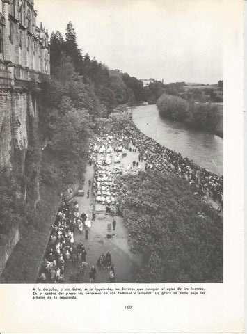 LAMINA 19605: Peregrinos en Lourdes