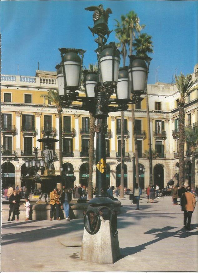 LAMINA 18908: Farola de la Plaza Real en Barcelona