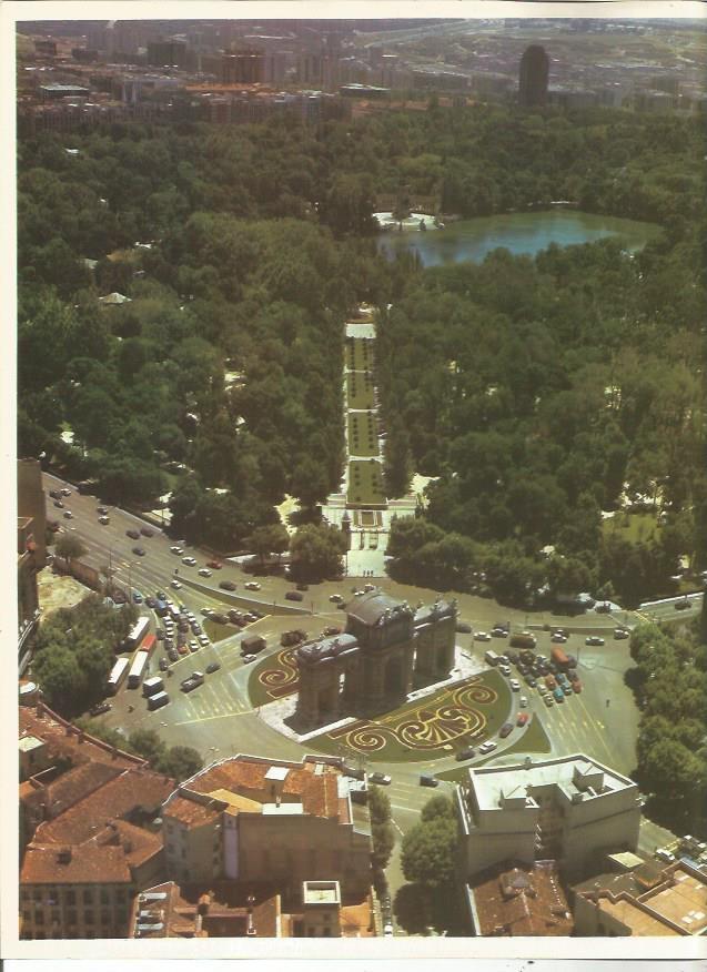 LAMINA 19959: Vista aerea de la Puerta de Alcala