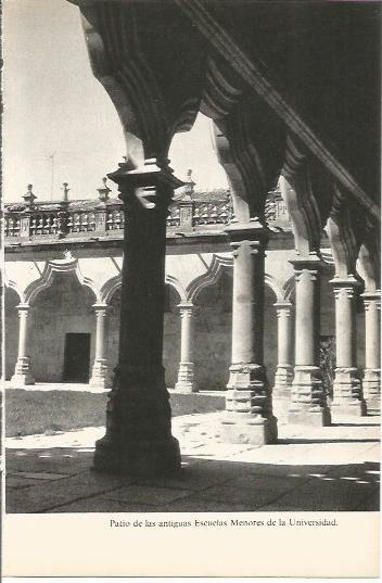 LAMINA 20528: Patio de las antiguas Escuelas Menores de la Universidad