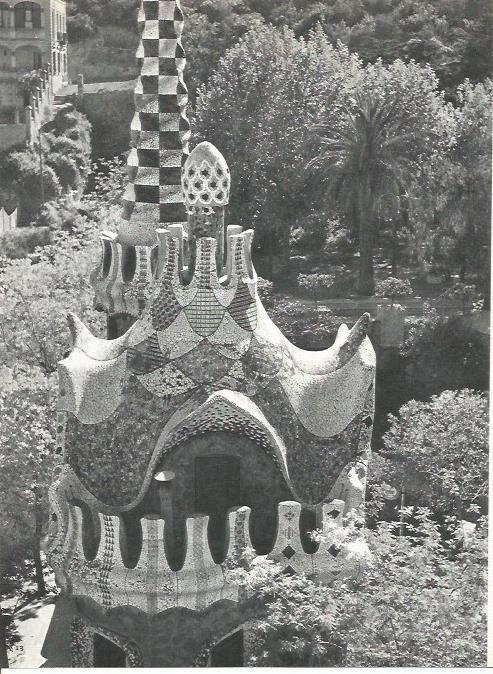 LAMINA 20679: Tejados del Parque Guell. Barcelona