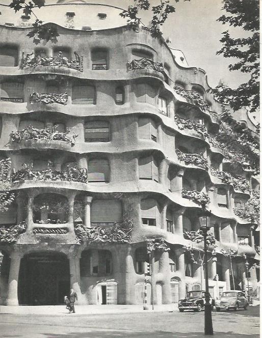LAMINA 20765: La Pedrera en Barcelona