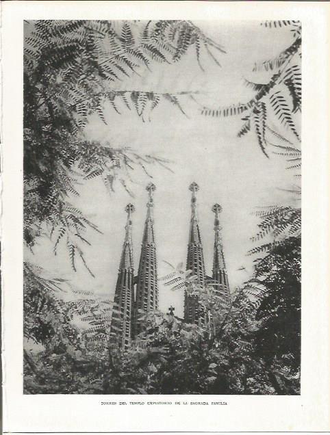 LAMINA 21555: Torres de la Sagrada Familia de Barcelona