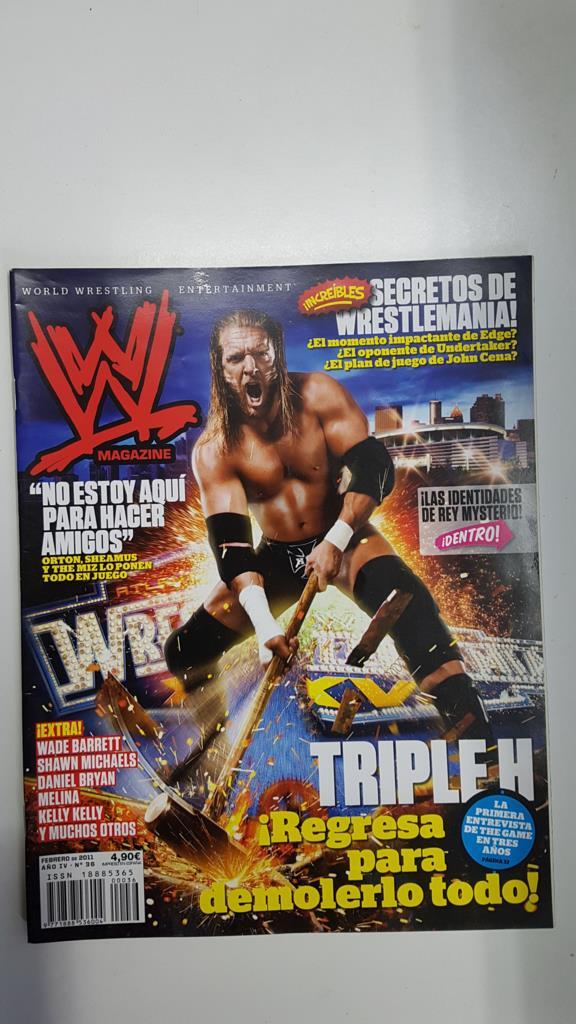 Revista lucha libre: WWE Magazine año IV num 36, febrero 2011 (páginas centrales están sueltas). Entrevista a John Morrison, Regreso de Triple H