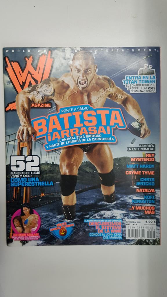 Revista lucha libre: WWE Magazine año I num 8, septiembre 2008. Poster Especial Hallooween. Entra en la Titan Tower, tour por la sede de la WWE