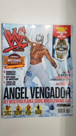 Revista lucha libre: WWE Magazine año III num 24, febrero 2010. Rey Misterio planea sobre Wrestlemania XXVI. Poster Kofi Kingston