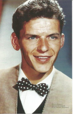 LAMINA 26323: Sinatra a mediados de los años cuarenta