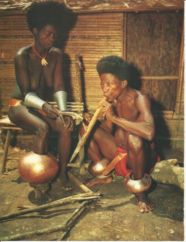 LAMINA 26395: Mujeres Mangbettu