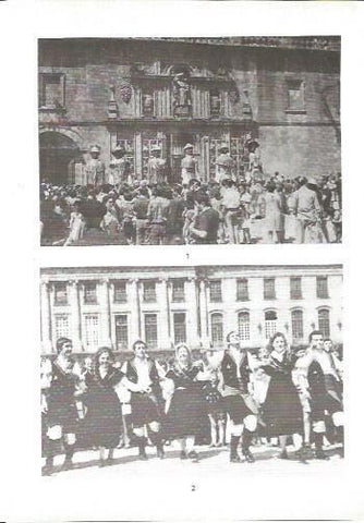 LAMINA V02337: Coros y danzas en la Plaza del Obradoiro
