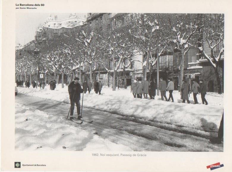 Varios E00282: 1962. Noi esquiaant . Passeig de Gracia