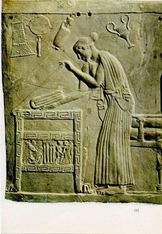 LAMINA V15388: Relieve griego de terracota, Museo Nacional de Tarento