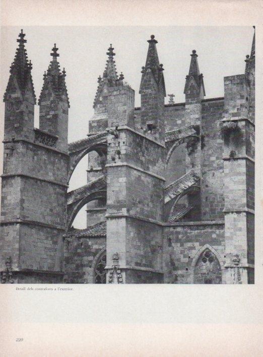 LAMINA V15332: Catedral de Mallorca. Detalls dels contraforts exteriors