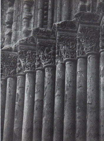 LAMINA V15282: Esglesia d'Agramunt. Decoracio de les columnes
