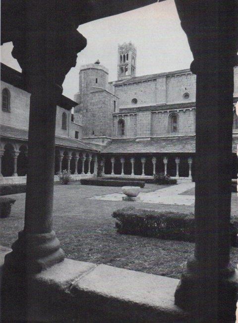 LAMINA V15271: Catedral de la Seu d'Urgell. Claustre