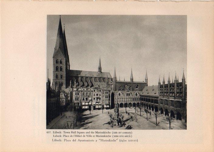 LAMINA V14895: Plaza del Ayuntamiento y Marienkirche de Lubeck