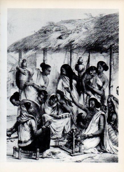 LAMINA V14962: Mujeres en aldea de la India grabado siglo XIX