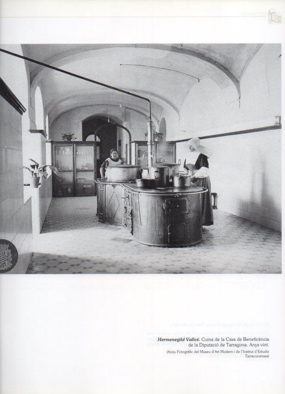 LAMINA V16281: Cocina de la Casa de Beneficiencia de la Diputacion de Tarragona 1920