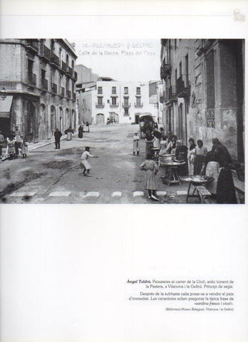 LAMINA V16269: Pescaderas en la calle Unio de Vilanova i la Geltru en 1900