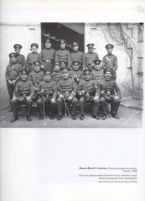 LAMINA V16303: Policias municipales en Tortosa 1928