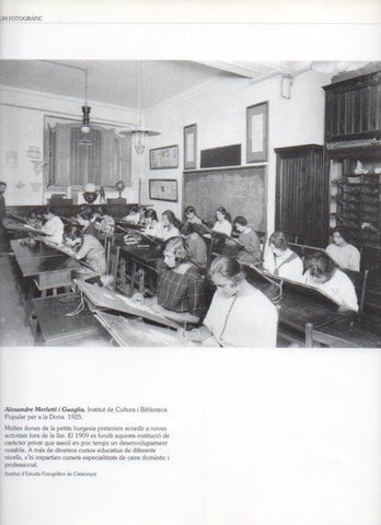 LAMINA V16203: Instituto de Cultura i Biblioteca Popular para la mujer en 1925