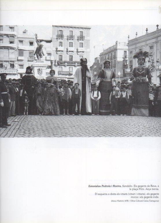 LAMINA V16229: Los gigantes de Reus en la Plaça Prim en 1930
