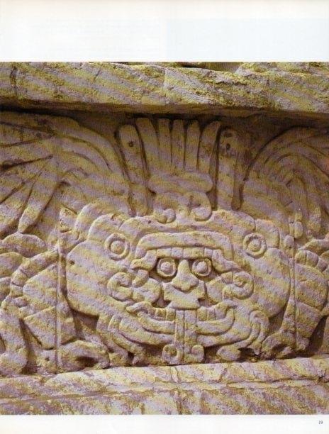 LAMINA V18261: Bajorrelieve de Quetzalcoatl en Templo Mayor de Tula
