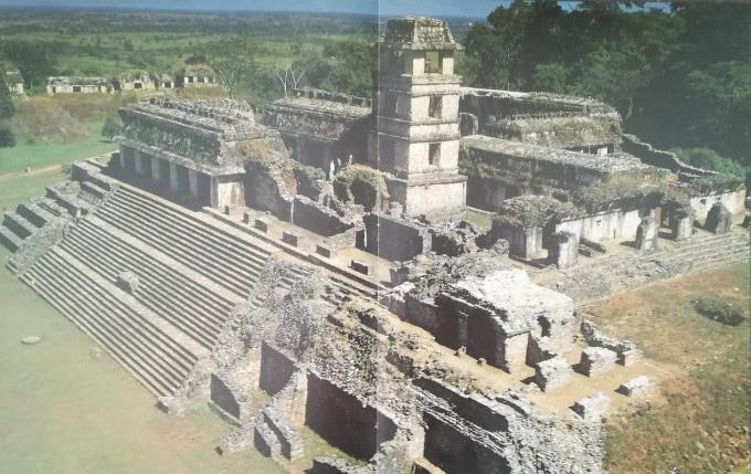 LAMINA V18277: Vista aerea del Templo del Sol en Palenque