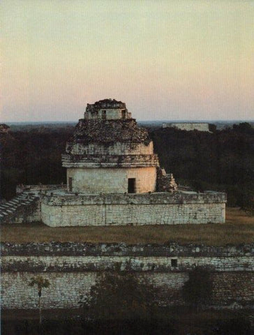 LAMINA V18303: El Caracol de Chichen Itza
