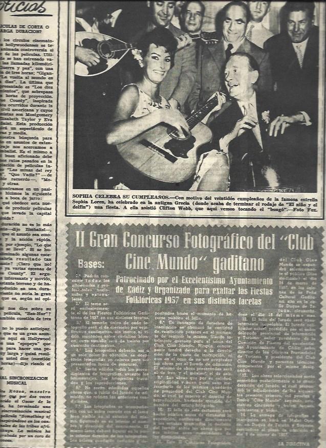 LAMINA 32981: Sofia Loren celebra su cumpleaños