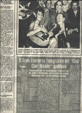 LAMINA 32981: Sofia Loren celebra su cumpleaños
