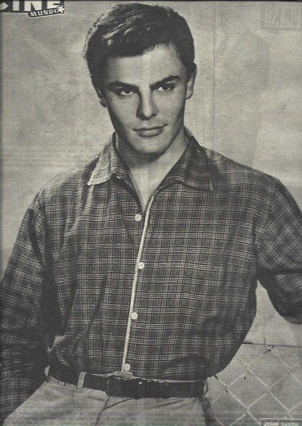 LAMINA 33130: John Saxon en contraportada