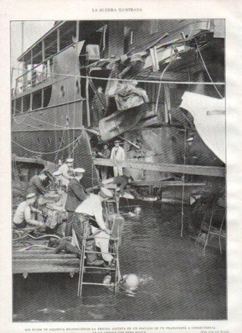 LAMINA V21027: Buzos de Salonica reconociendo la brecha a un buque