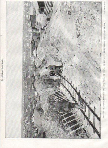 LAMINA V21061: Soldados canadienses tendiendo una linea ferrea en Vimy