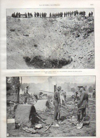 LAMINA V20816: Periodistas examinando un crater de granada alemana
