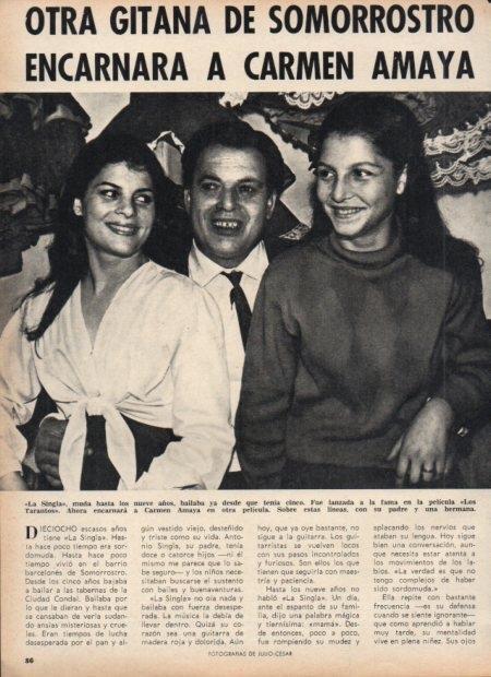 LAMINA V21445: La Singla junto a su padre y hermana
