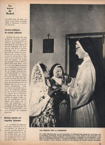 LAMINA V21589: Monja dando la comunion en Brasil