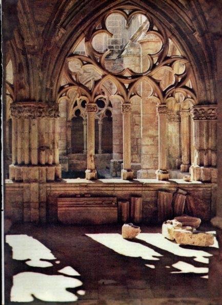 LAMINA V21215: Claustro del Monasterio de Fresdeval en Burgos