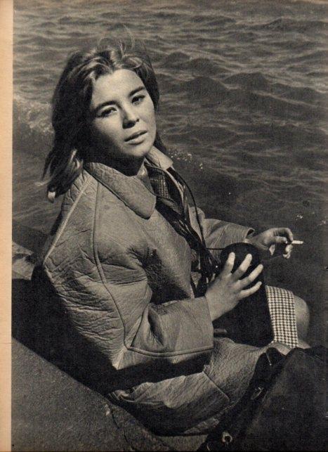 LAMINA V21108: Cristina Verrier escritora