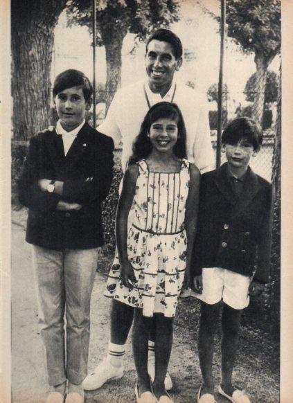 LAMINA V24975: Santana y los nietos de Franco