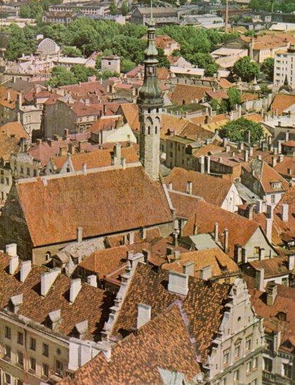 LAMINA V24797: Vista aerea de la aguja del ayuntamiento de Tallinn