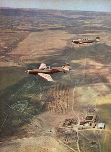 LAMINA V24993: Avionetas del Equipo Nacional de Vuelo Artistico