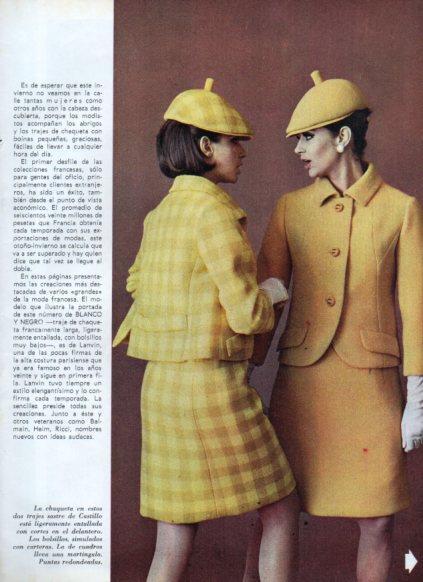 LAMINA V25068: Modelos con trajes sastre de Castillo