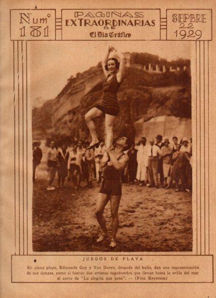 LAMINA V24543: Edmonde Guy y Van Duren bailando en una playa