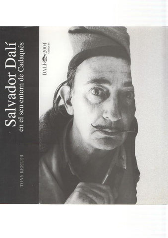 Salvador Dali en el seu entorn de Cadaques