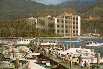 POSTAL PV04808: Muelles del Club Puerto Azul en Naiguata, Venezuela